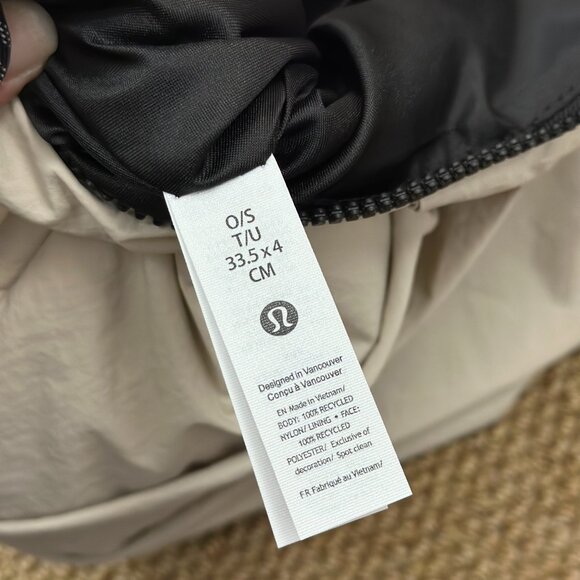 lululemon handbag - Picture 5 of 6